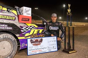 Jeremy Payne extended his Duel in the Desert record with a fifth career victory at the 19th Annual event at the Dirt Track at LVMS on Saturday night.