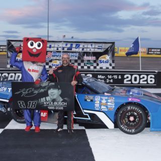 Racing at The Bullring at Las Vegas Motor Speedway Thumbnail