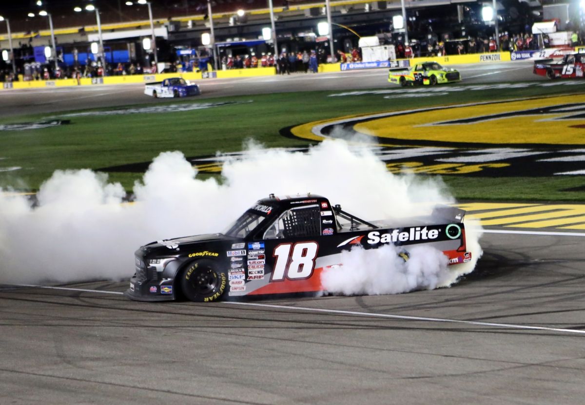 NASCAR Trucks take center stage tonight at LVMS News Media Las Vegas Motor Speedway